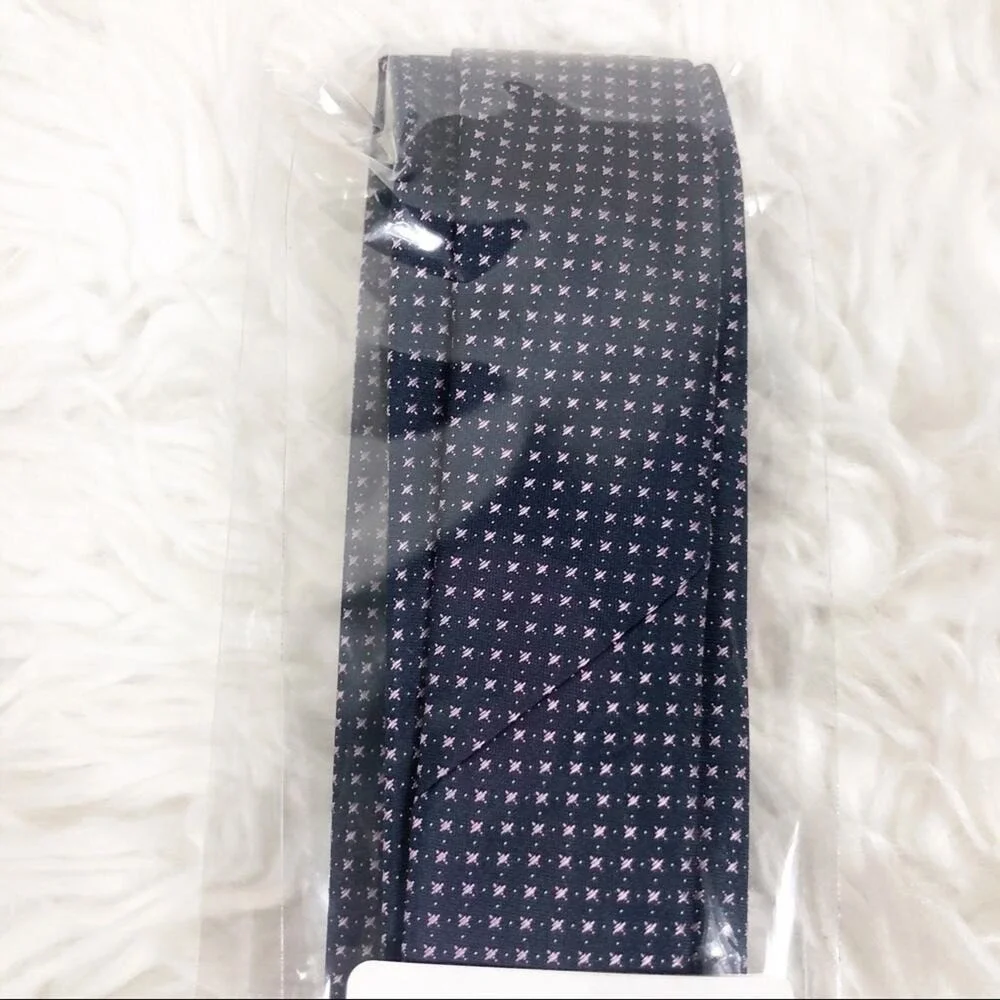 NWT Hugo Boss Silk Geometric Micro Dot Necktie Purple Formal Size OS